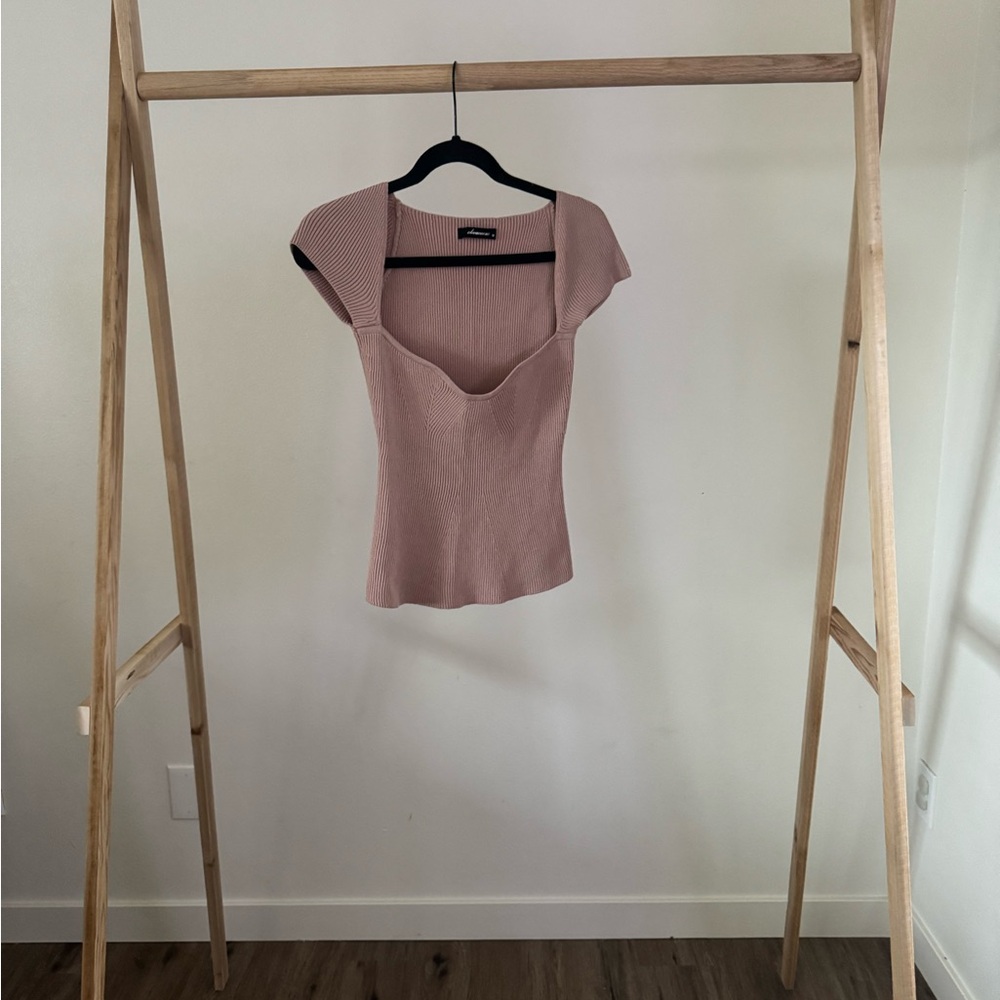 Olivaceous sweetheart ribbed top